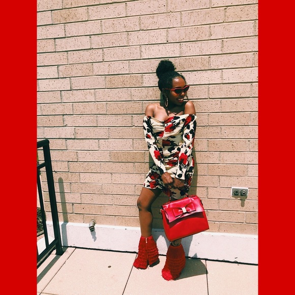 Meet Your Posher 💁🏾‍♀️✨ - Picture 2 of 2